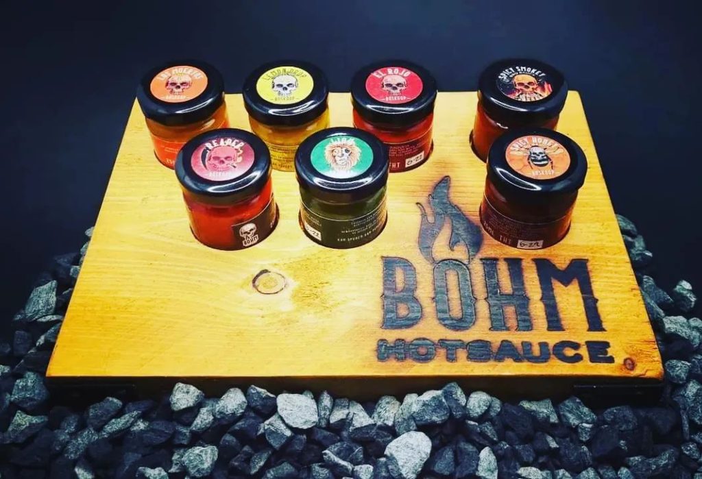 Bohm Hot Sauce met giftplank